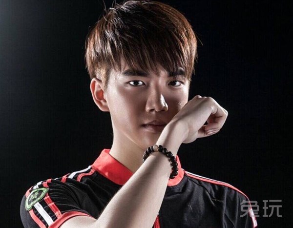 LGD辅助PYL整容手术成功 刷新电竞境内颜值