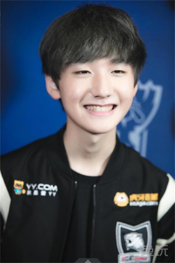 特写ROX小花生 乖萌外表下的韩国新野王!_兔