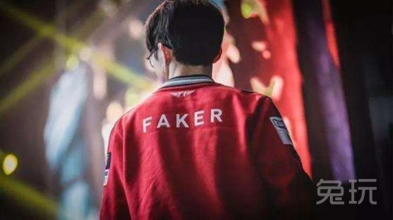 久哥淑怡再赴韩 科技妖姬要秀Faker