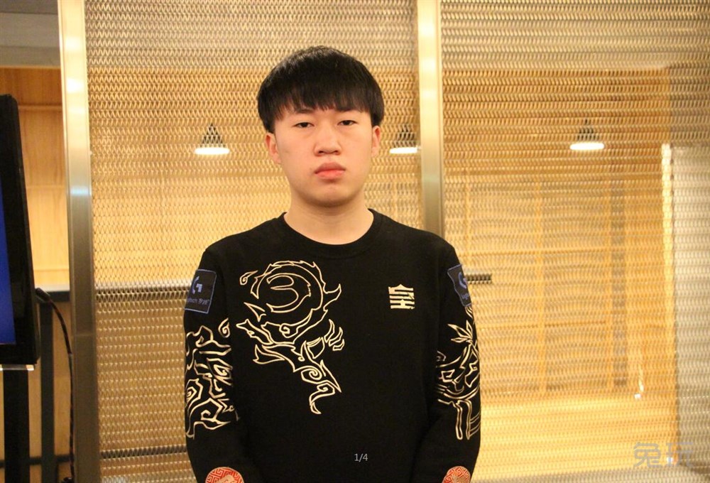 rng小虎:今年目标前三 lpl最强中单是rookie